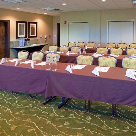 Holiday Inn Express & Suites Logan By Ihg Екстер'єр фото