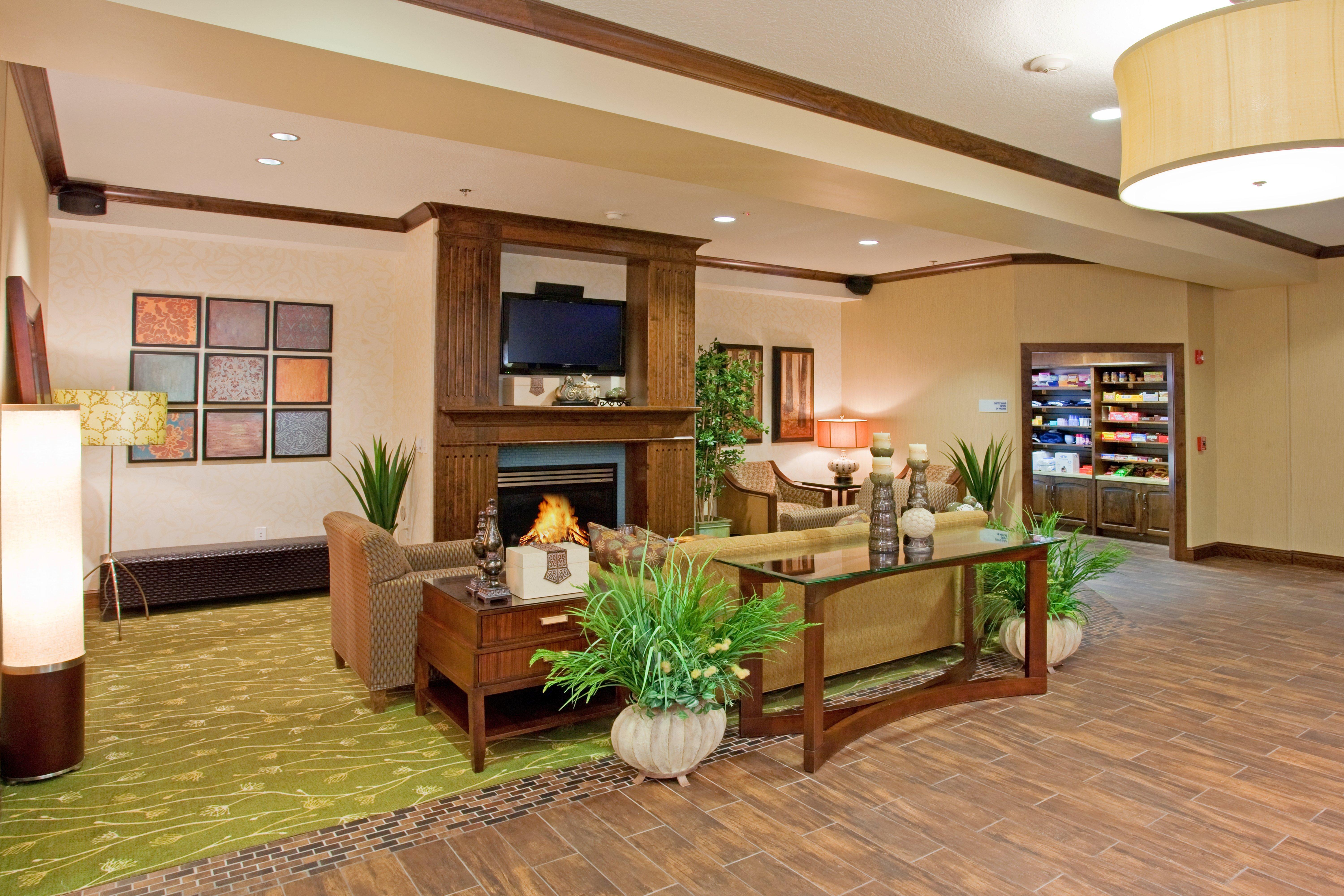 Holiday Inn Express & Suites Logan By Ihg Екстер'єр фото