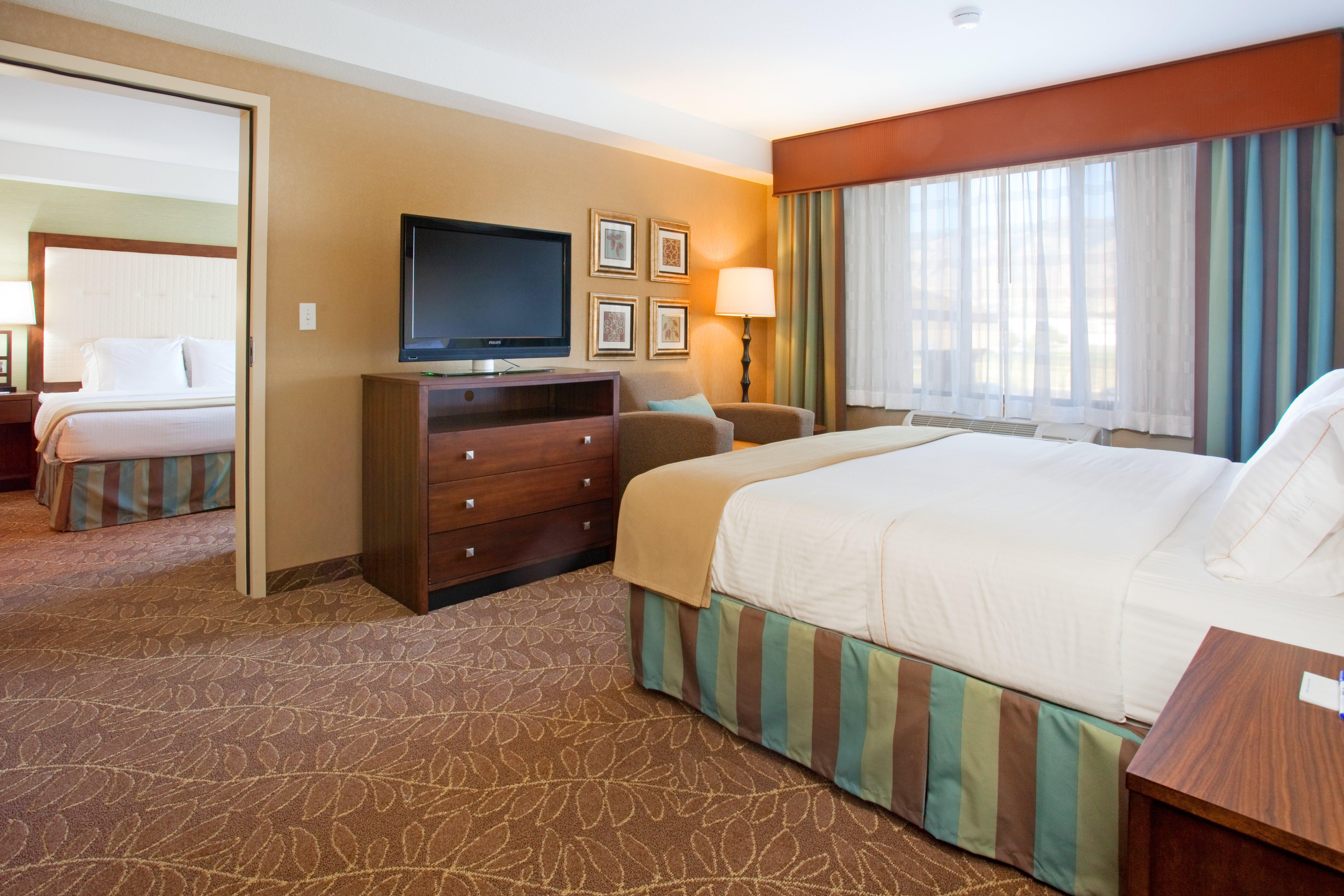 Holiday Inn Express & Suites Logan By Ihg Екстер'єр фото