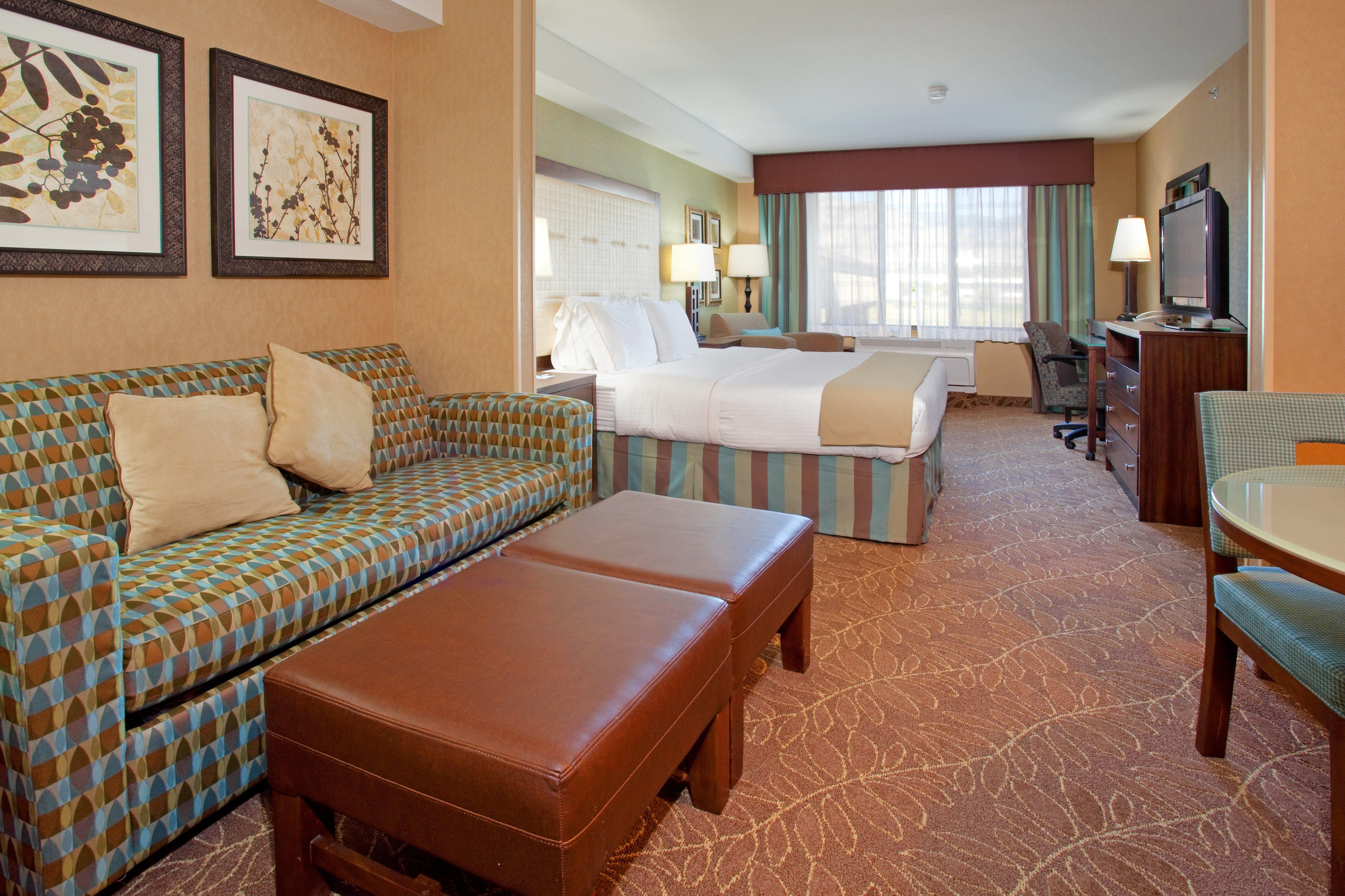 Holiday Inn Express & Suites Logan By Ihg Екстер'єр фото