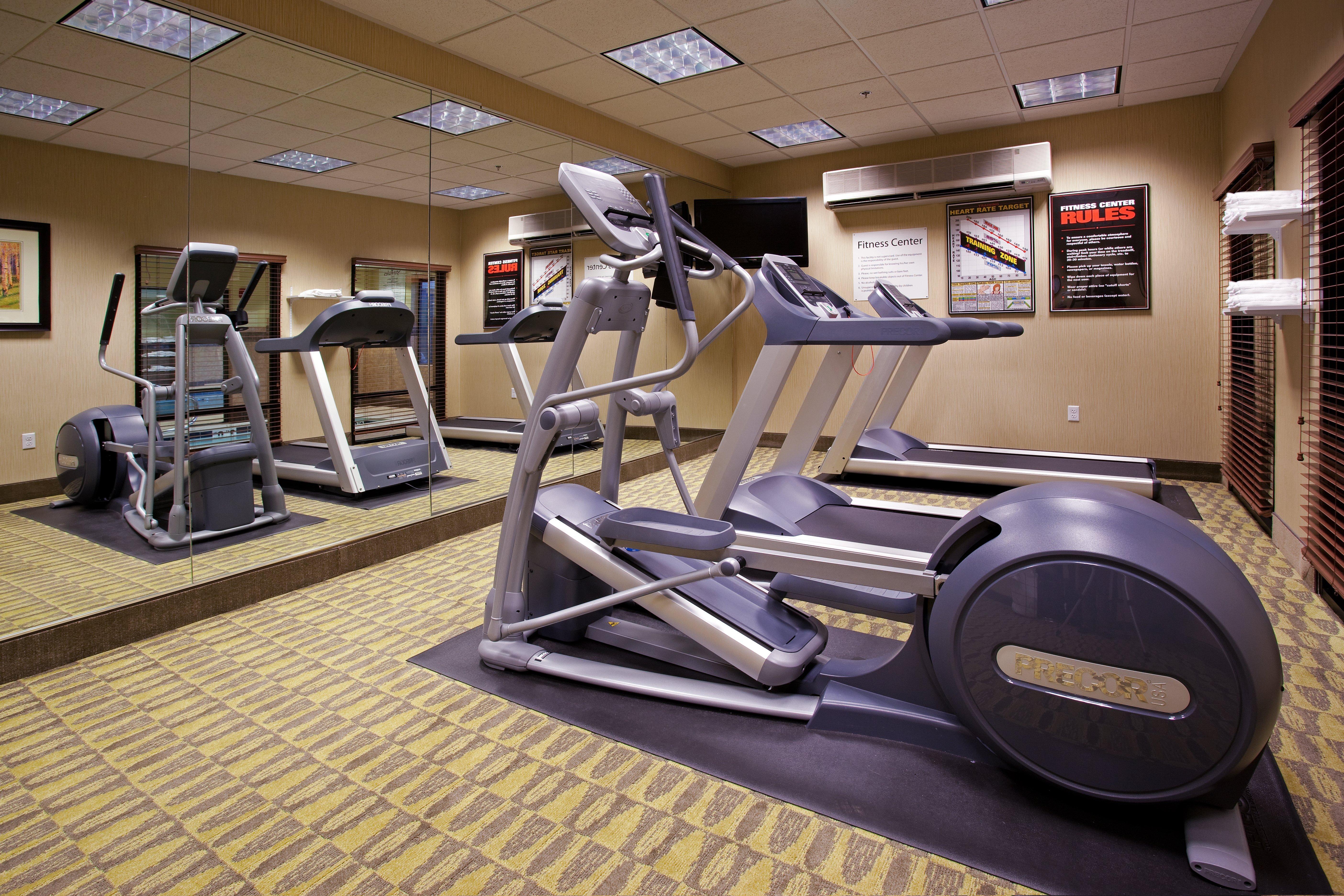 Holiday Inn Express & Suites Logan By Ihg Екстер'єр фото