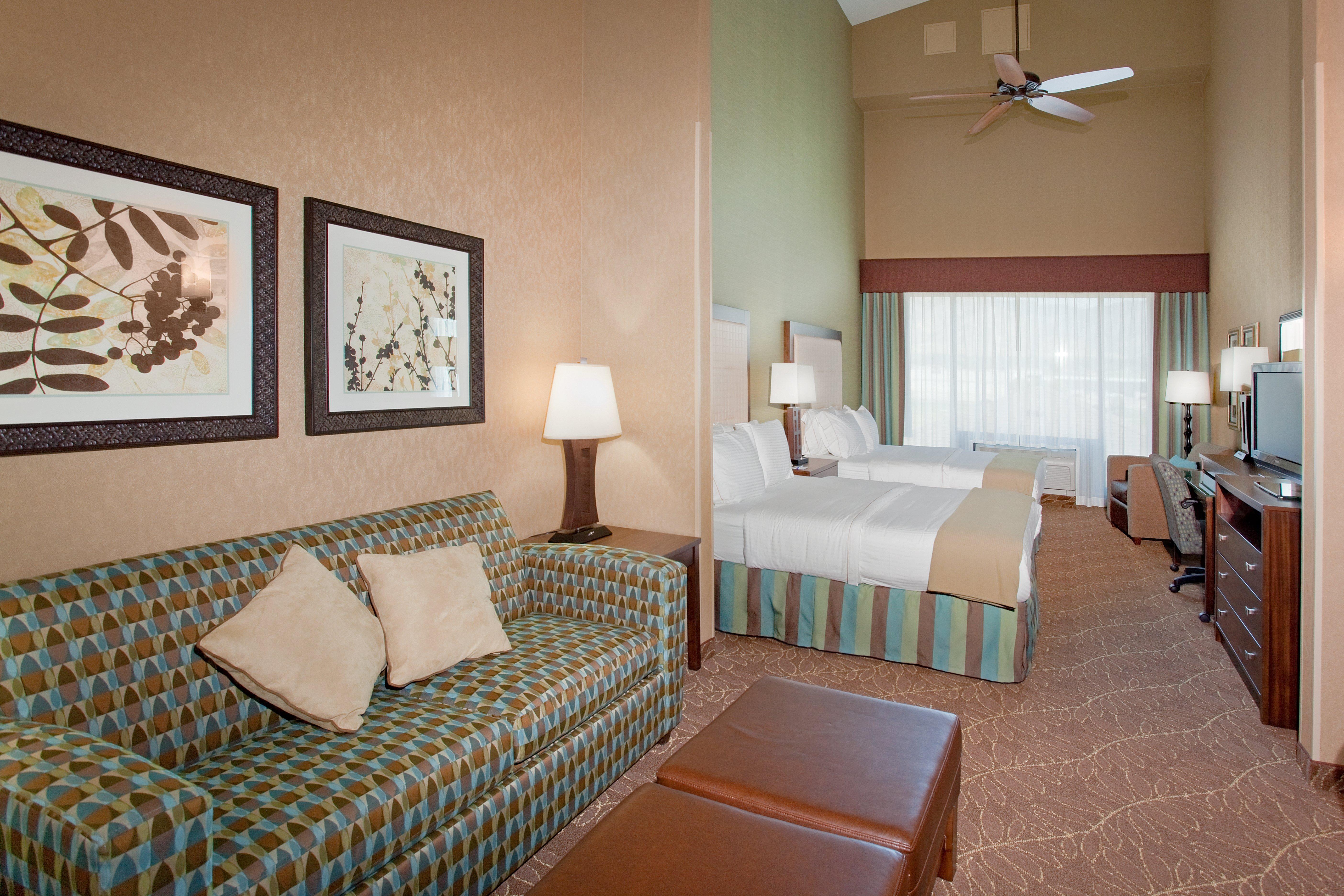 Holiday Inn Express & Suites Logan By Ihg Екстер'єр фото