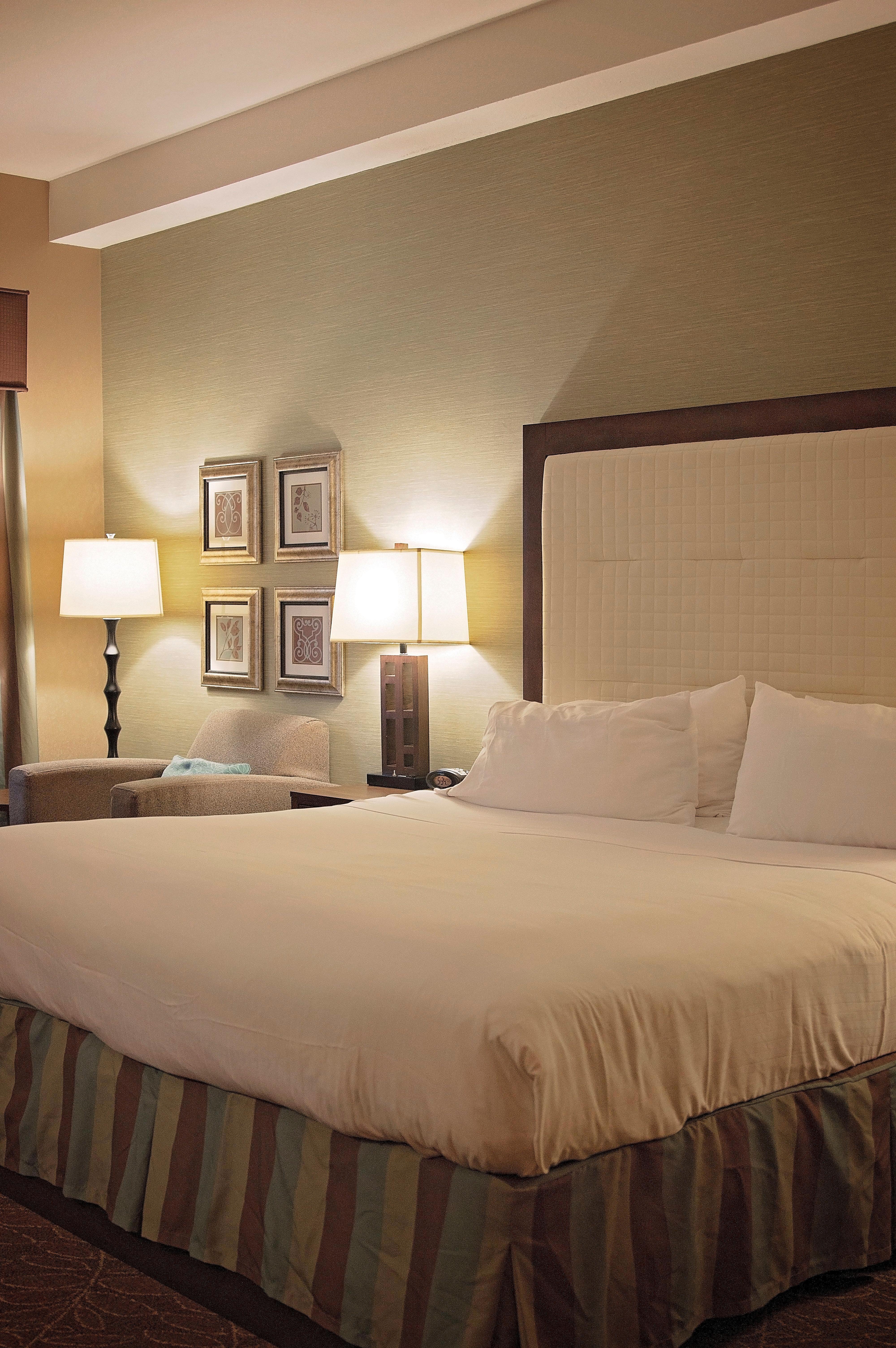 Holiday Inn Express & Suites Logan By Ihg Екстер'єр фото